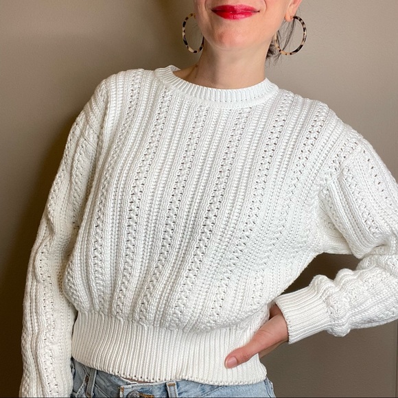 Vintage Sweaters - Vintage LizSport coastal grandma white cotton cable knit crew cropped sweater M